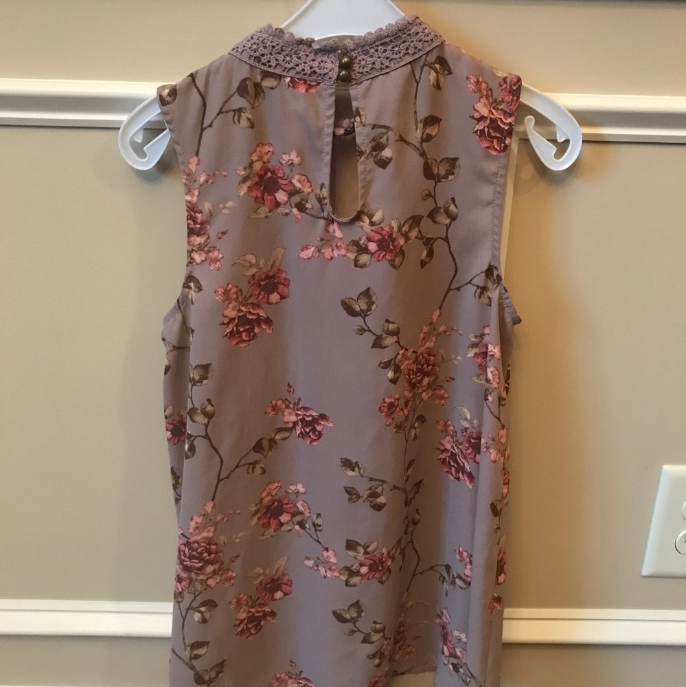 Shirt - Picture 2 of 2